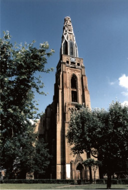 Zabezpieczona iglica, czerwiec 1999 r. 